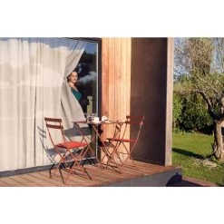 Chaise De Jardin Pliante FERMOB Bistro Métal - Ocre Rouge 6 Chaise De Jardin Pliante FERMOB Bistro Métal - Ocre Rouge -Faites partie du mobilier de jardin. 010120 chaise jardin fermob bistro metal ocre rouge ambiance 2
