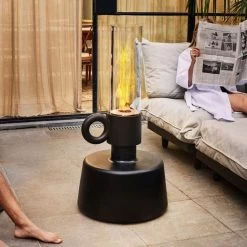 Lampe Fatboy Flamtastique - Anthracite -Faites partie du mobilier de jardin. 104683 lampe huile fatboy flamtastique anthracite ambiance 2