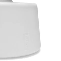 Lampe Fatboy Flamtastique - Gris Clair -Faites partie du mobilier de jardin. 104684 lampe huile fatboy flamtastique gris clair personne socle