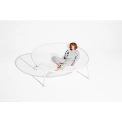 Grand Fauteuil Hamac Fatboy Netorious - Gris Clair -Faites partie du mobilier de jardin. 105817 grand fauteuil hamac fatboy netorious gris clair ambiance 2