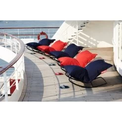 Pack Rocking Chair Rock'n'Roll Noir + Pouf Original Outdoor Rouge Fatboy -Faites partie du mobilier de jardin. 11 fatboy rocknroll original outdoor moodpicture ss rotterdam min