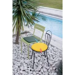 Galette Color Mix Pour Chaise FERMOB Monceau - Vert Safari -Faites partie du mobilier de jardin. 2721 coussin galette vert ambiance 2