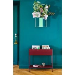 Étagère Cache-pot FERMOB Picolino - Piment -Faites partie du mobilier de jardin. 324943 etagere cache pot fermob picolino piment ambiance