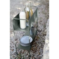 Étagère Cache-pot FERMOB Picolino - Romarin -Faites partie du mobilier de jardin. 324948 etagere cache pot fermob picolino romarin ambiance vaisselle