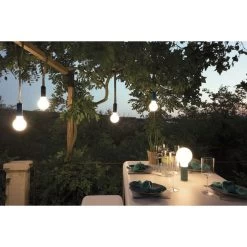 Lampe De Jardin FERMOB Aplô H 24 - Bleu Acapulco -Faites partie du mobilier de jardin. 341021 lampe jardin fermob aplo h24 nuit ambiance