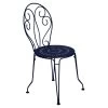 Chaise De Jardin Empilable FERMOB Montmartre - Bleu Abysse -Faites partie du mobilier de jardin. 460192 chaise jardin empilable fermob montmartre bleu abysse