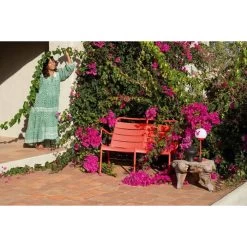 Lampe FERMOB Mooon! - Ocre Rouge -Faites partie du mobilier de jardin. 5302 lampe mooon ocre 3