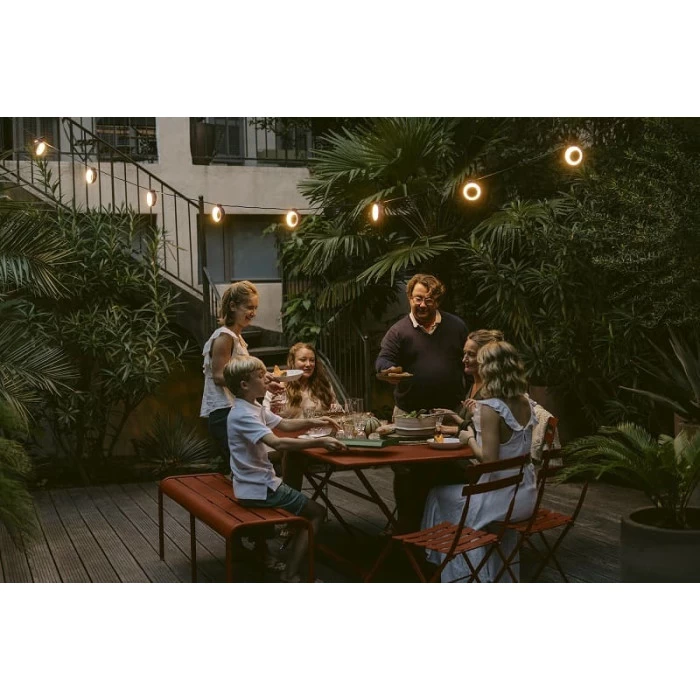 Guirlande Lumineuse FERMOB Hoop - Cerise Noire 6 Guirlande Lumineuse FERMOB Hoop - Cerise Noire – Image 4