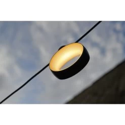 Guirlande Lumineuse FERMOB Hoop - Bleu Acapulco -Faites partie du mobilier de jardin. hoop bleu acapulco puget bookgss2021 sebastien erome 2