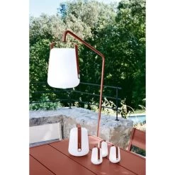 Lampe Nomade FERMOB Balad H 25 Cm - Ocre Rouge -Faites partie du mobilier de jardin. lampe balad 25 ocre rouge gamme min