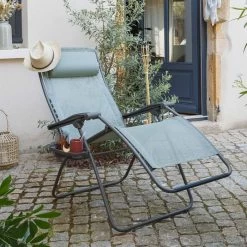Fauteuil Relax Pliant LAFUMA RSXA Clip - Graphite 5 Fauteuil Relax Pliant LAFUMA RSXA Clip - Graphite -Faites partie du mobilier de jardin. lfm2035 8557 fauteuil relax pliant lafuma rsxa clip moss ambiance 1 1