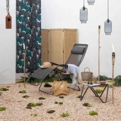 Fauteuil Relax Pliant LAFUMA RSXA Clip XL - Graphite -Faites partie du mobilier de jardin. lfm2040.8717 fauteuil relax pliant lafuma rsxa clip xl graphite ambiance