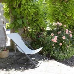 Chaise Longue LAFUMA Maxi Transat - Vert Clair -Faites partie du mobilier de jardin. lfm2502 9268 chaise longue lafuma maxi transat vert clair ambiance
