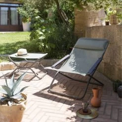 Repose-pieds LAFUMA Next Batyline Iso - Moss -Faites partie du mobilier de jardin. lfm2718.8557 repose pieds lafuma next batyline iso moss ambiance 2