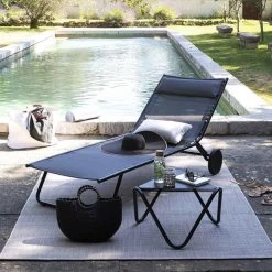 Lit Bain De Soleil LAFUMA Miami - Obsidian -Faites partie du mobilier de jardin. lfm2720 6897 lit bain soleil lafuma miami noir ambiance