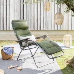Fauteuil Relax Pliant LAFUMA Futura BeComfort XL - Olive -Faites partie du mobilier de jardin. lfm3131.9548 fauteuil relax pliant lafuma futura becomfort xl olive ambiance