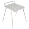 Tabouret De Jardin Empilable FERMOB Monceau - Gris Argile -Faites partie du mobilier de jardin. monceau tabouret gris argile