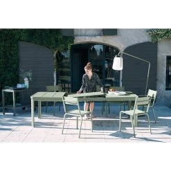Table De Jardin 10 Personnes Avec 2 Rallonges FERMOB Oléron 155 / 255 X 100 Cm - Romarin 16 Table De Jardin 10 Personnes Avec 2 Rallonges FERMOB Oléron 155 / 255 X 100 Cm - Romarin -Faites partie du mobilier de jardin. oleron cactus maillane bookgss2020 sebastien erome 2 min 7